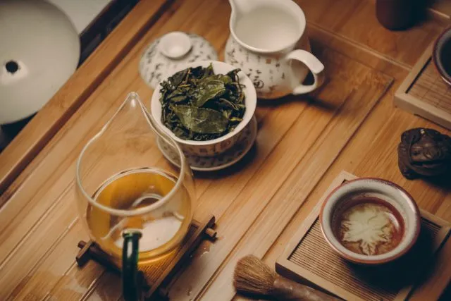 Herbata oolong, jak parzyć? Jakie ma właściwości